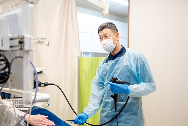 AI補助診断システムを用いた内視鏡検査の様子（医師による観察）