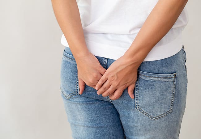 排便してもすっきりせず残便感に悩む人